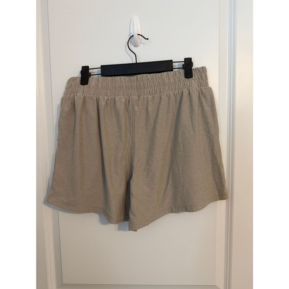 Athletic Works Women's ButterCore Soft Performance Gym Shorts, Size L, Taupe - Picture 6 of 6
